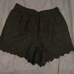 Abercrombie & Fitch Black High Waist Scalloped Shorts